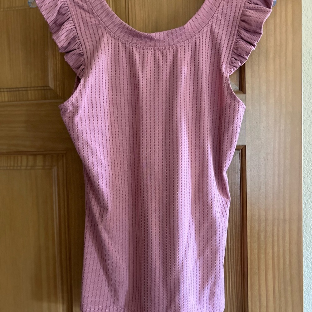 Pink Ribbed Ruffled Sleeveless Tank Top - Picture 2 of 3